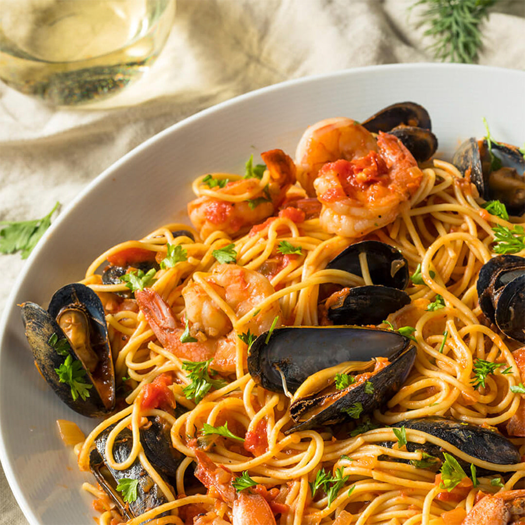 Pasta frutti di mare. Espagueti con mejillones y camarones.